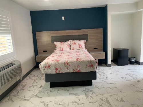 Crenshaw Inn Motel image 17