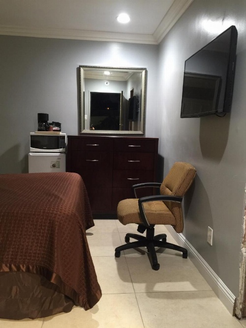 Crenshaw Inn Motel image 6